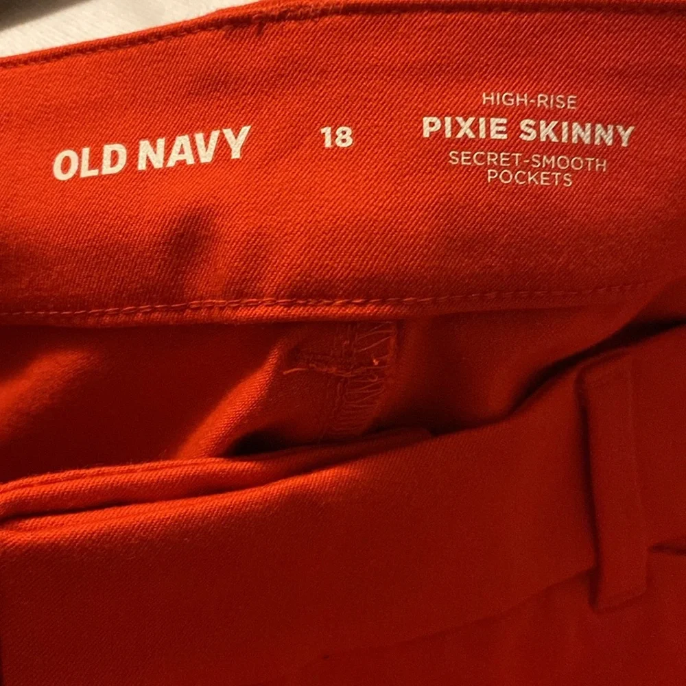 NWT Old Navy red pixie pants, 18, front zipper, pockets, great for work/church. - Picture 6 of 7